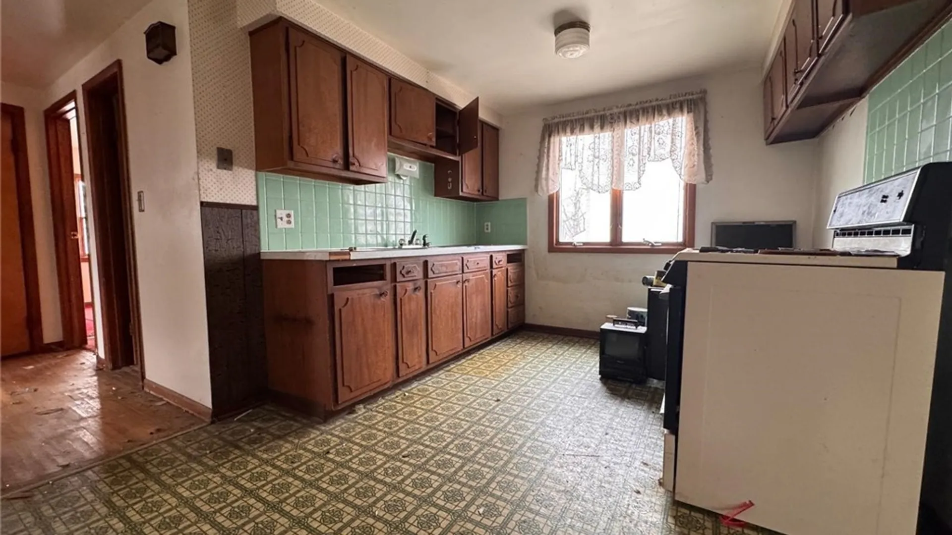 Property at 40 Marie Avenue, Cheektowaga, NY 14227 10