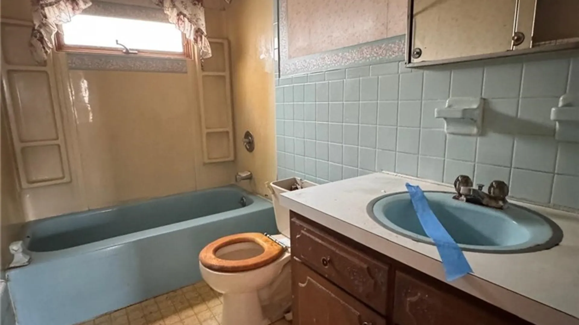 Property at 40 Marie Avenue, Cheektowaga, NY 14227 11