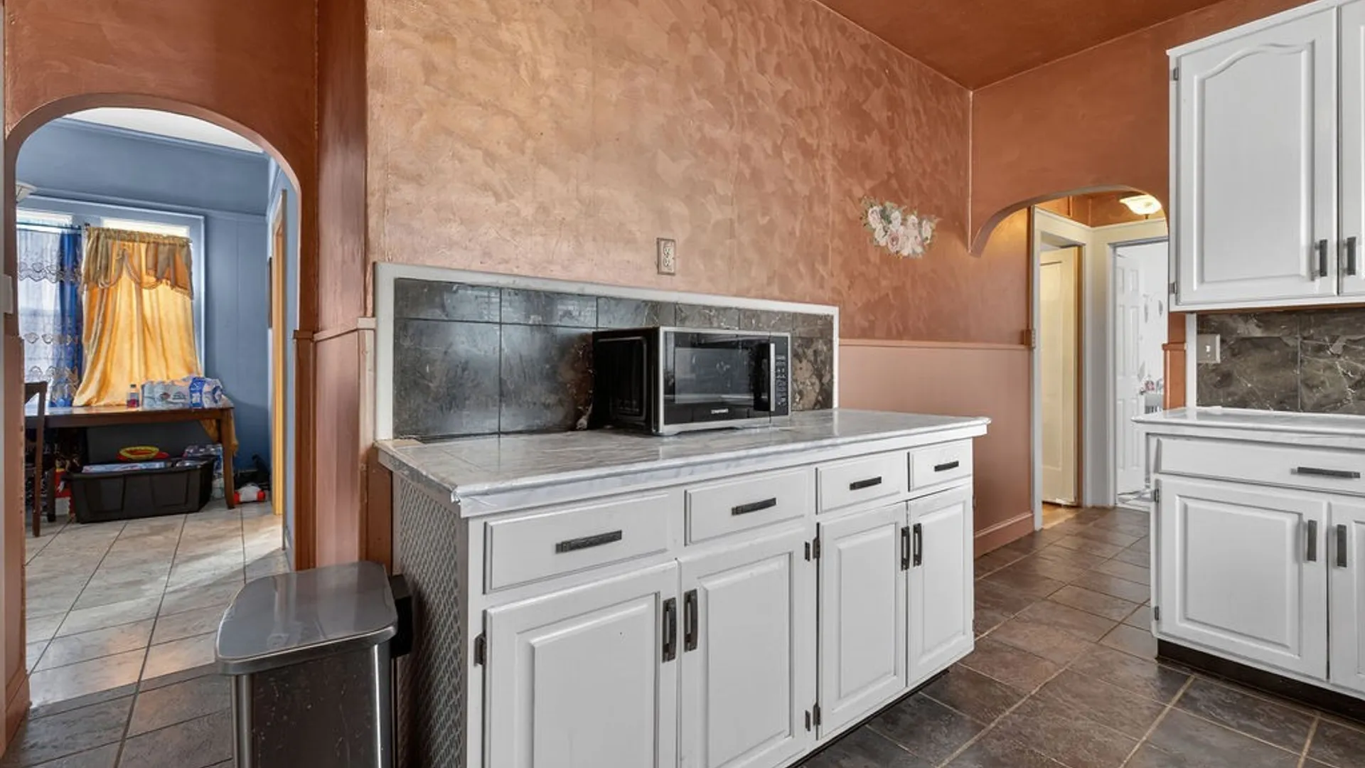 Property at 800 Mcbride Street, Syracuse, NY 13203 14