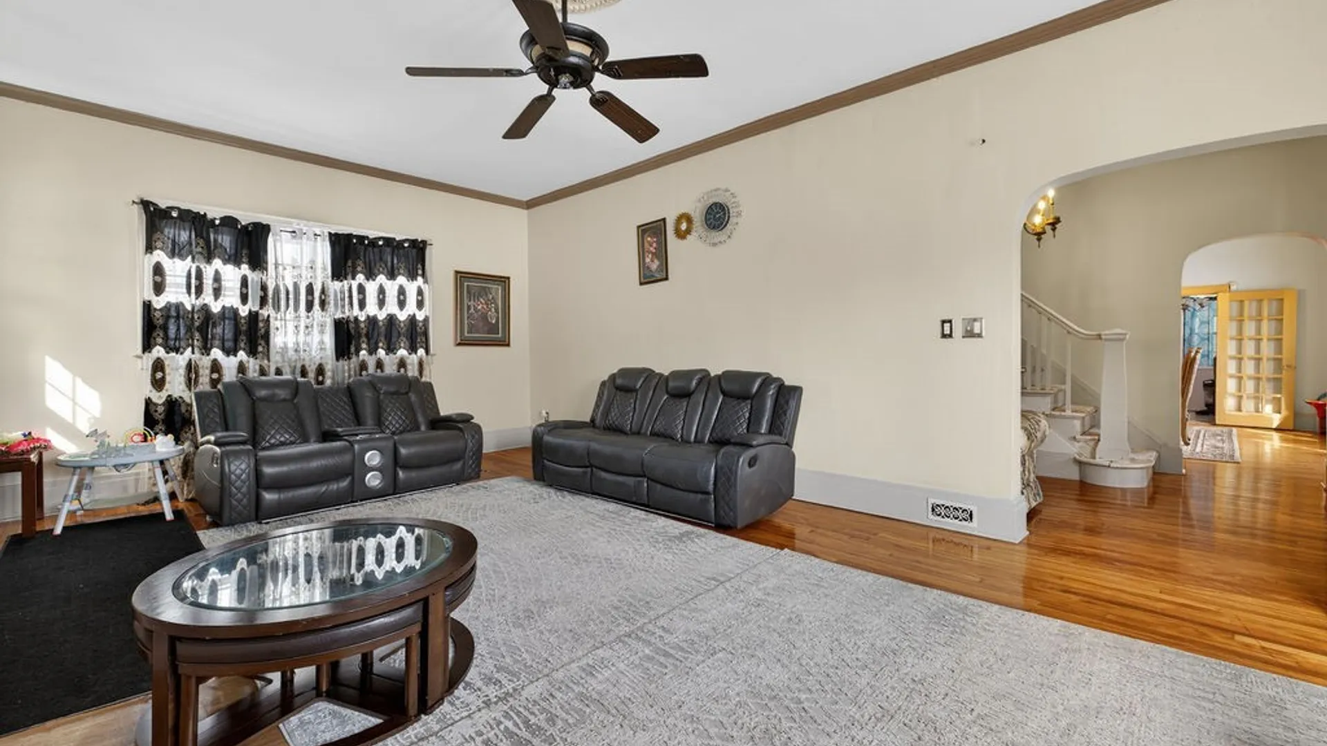 Property at 800 Mcbride Street, Syracuse, NY 13203 5