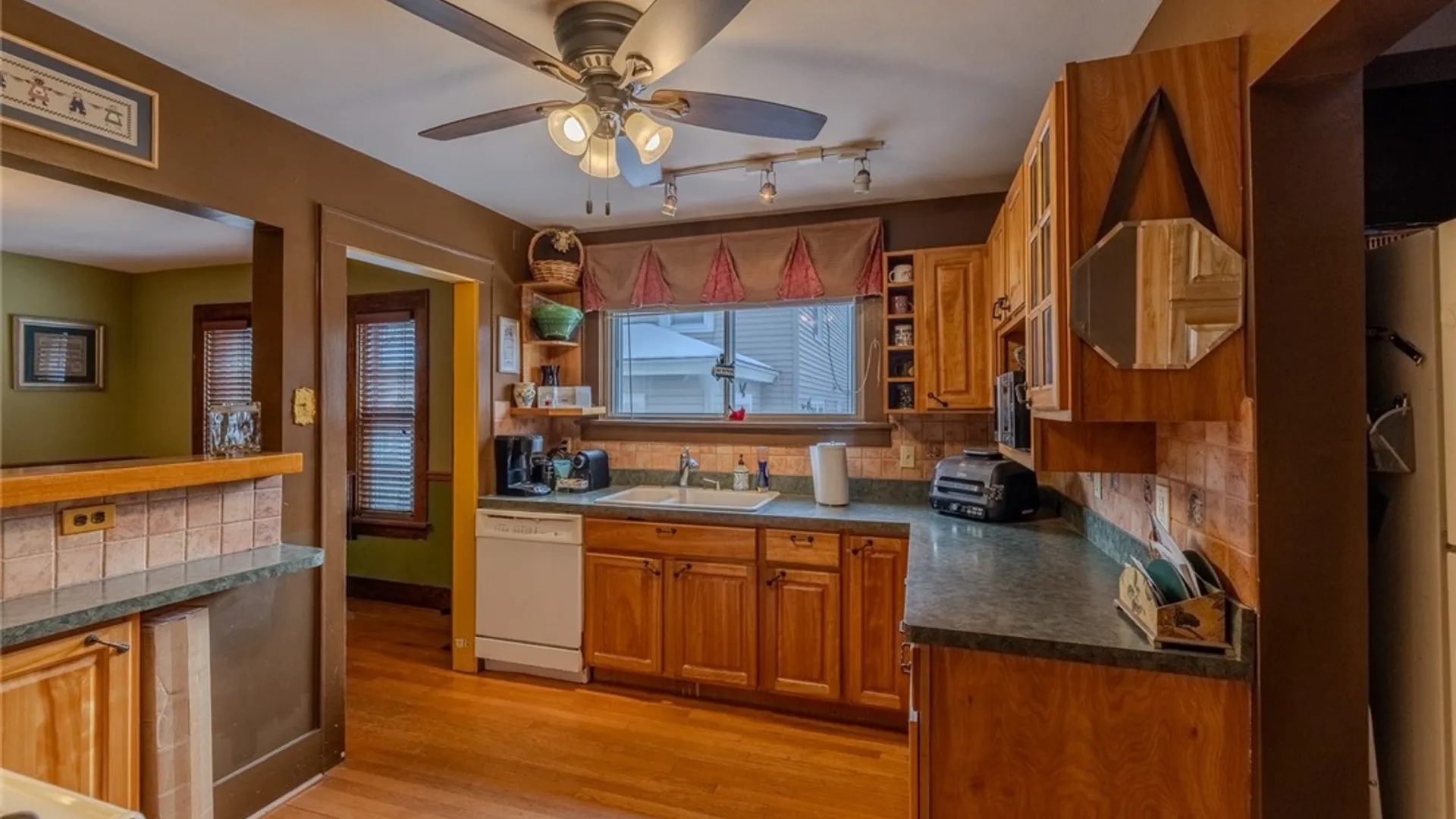 Property at 1353 Northcliffe Road, Syracuse, NY 13206 7