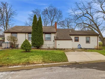 Property at 3 Primrose Drive, Cheektowaga, NY 14225