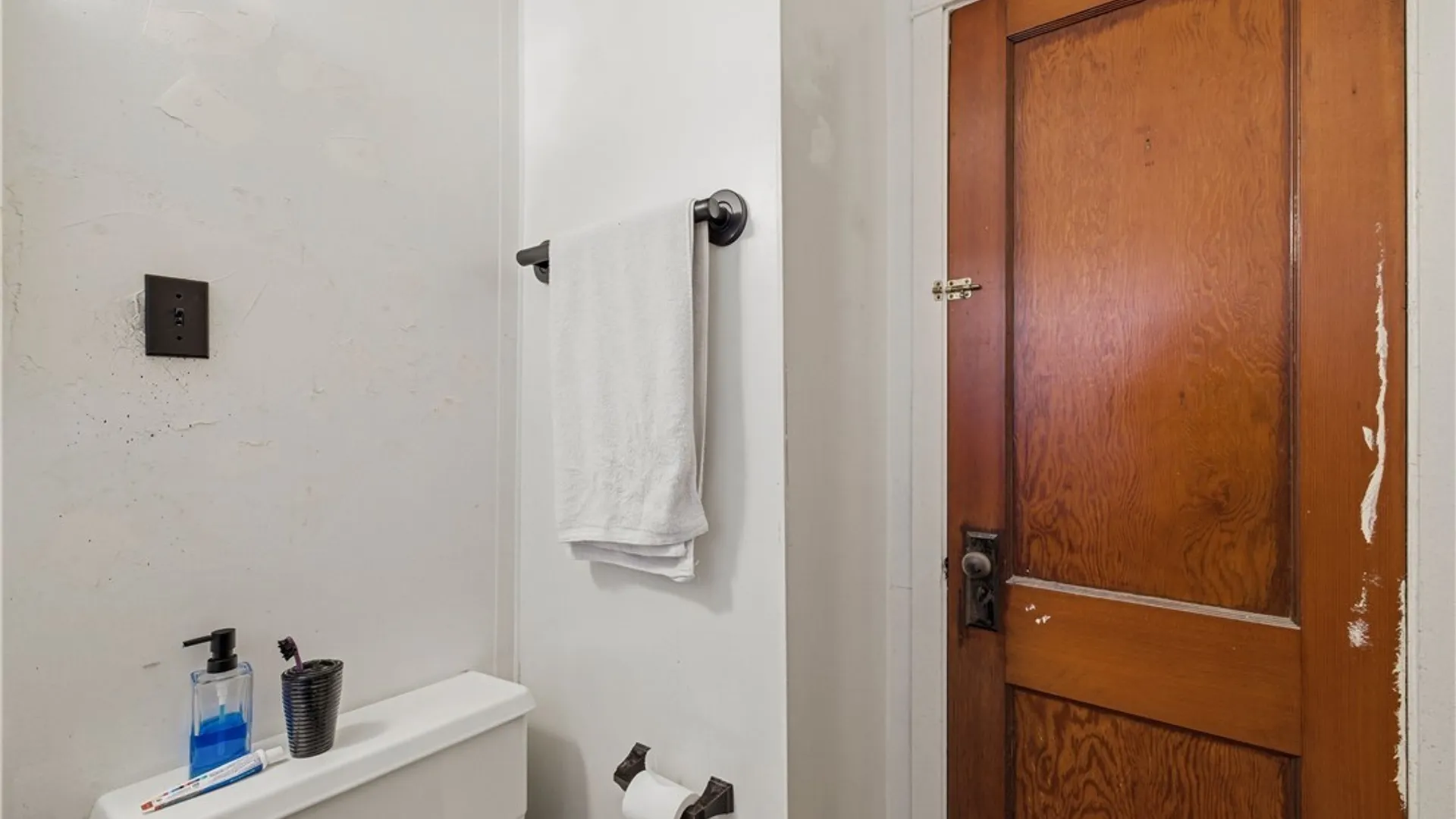 Property at 3 Primrose Drive, Cheektowaga, NY 14225 23