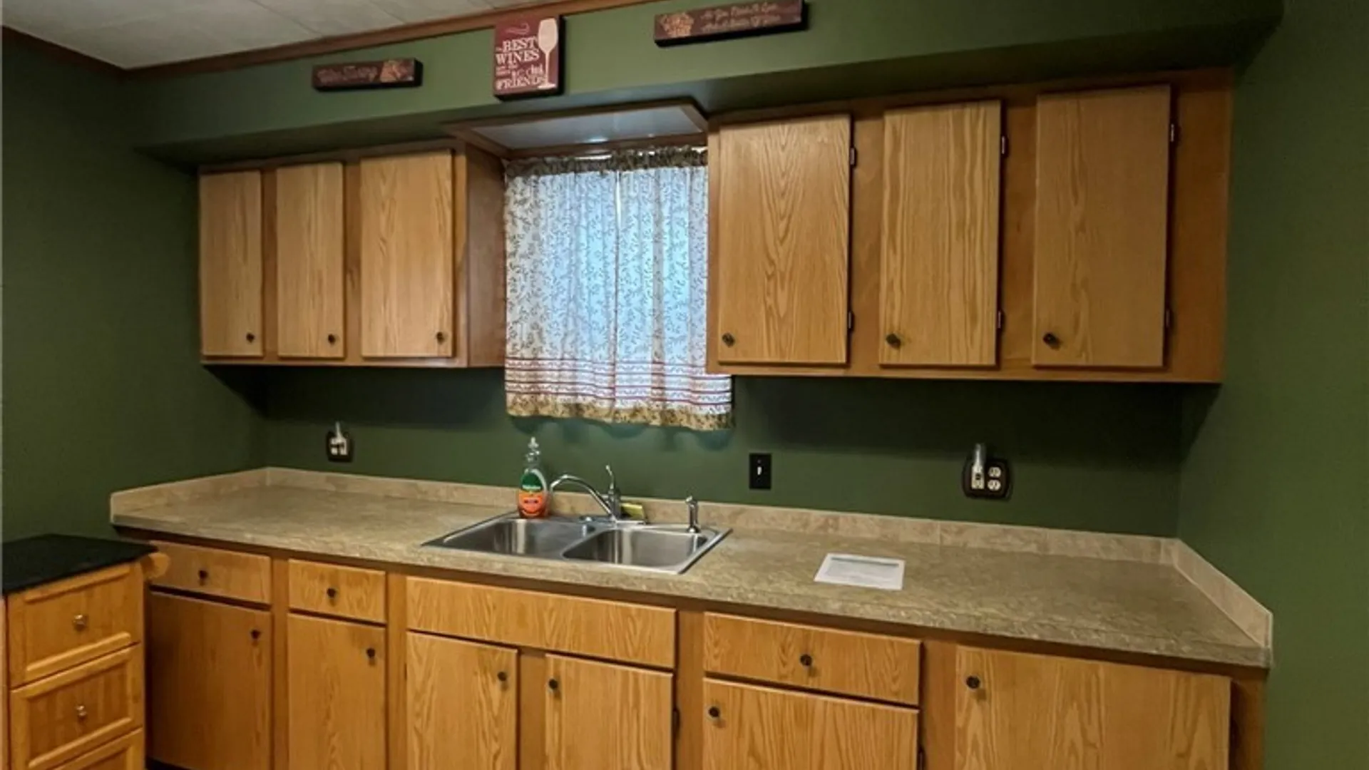 Property at 2485 Willow Avenue, Niagara Falls, NY 14305 10