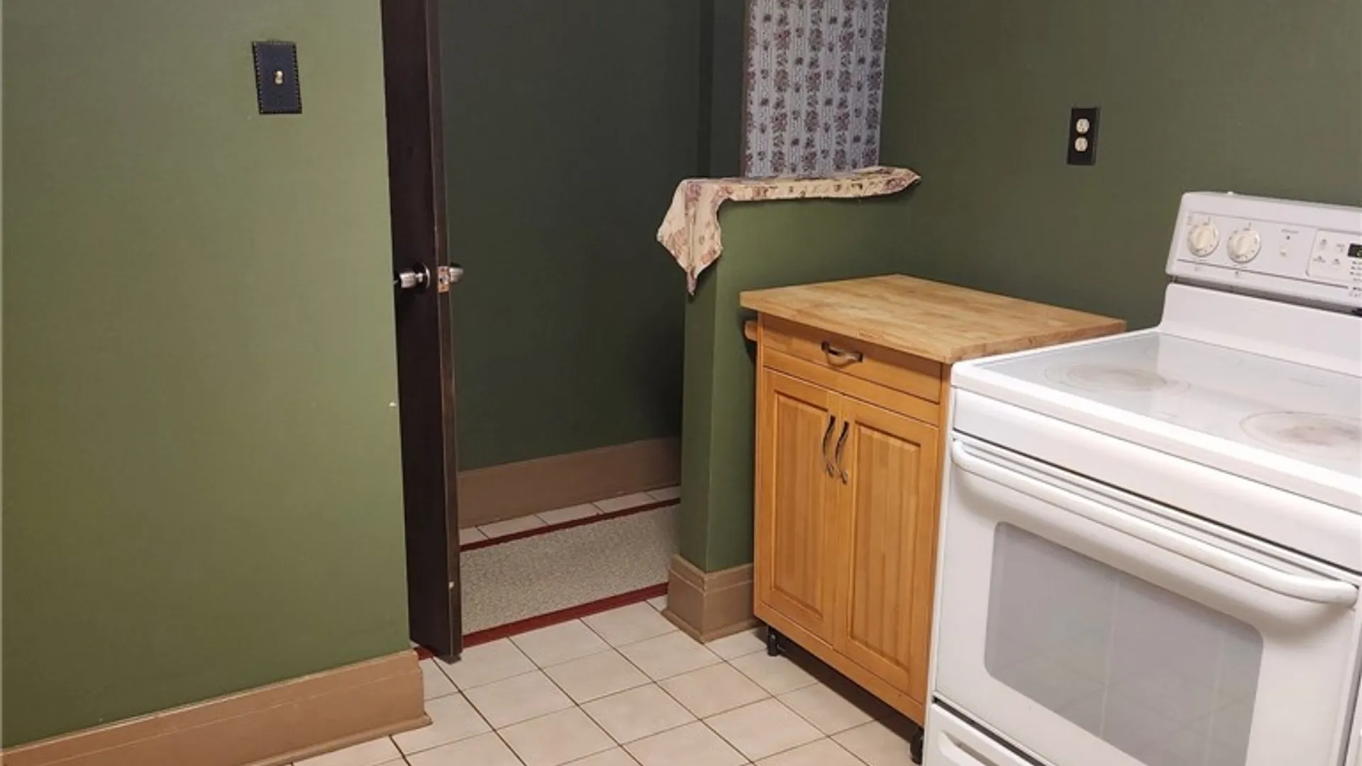 Property at 2485 Willow Avenue, Niagara Falls, NY 14305 13