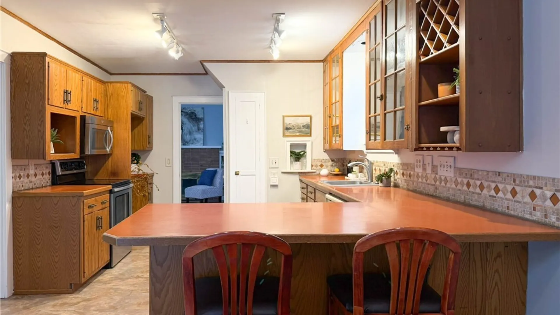 Property at 2812 Ogden Place, Utica, NY 13501 15