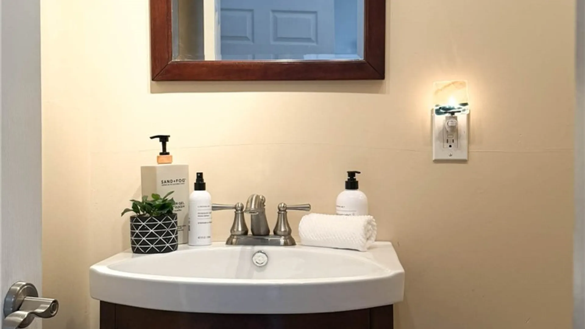 Property at 2812 Ogden Place, Utica, NY 13501 20