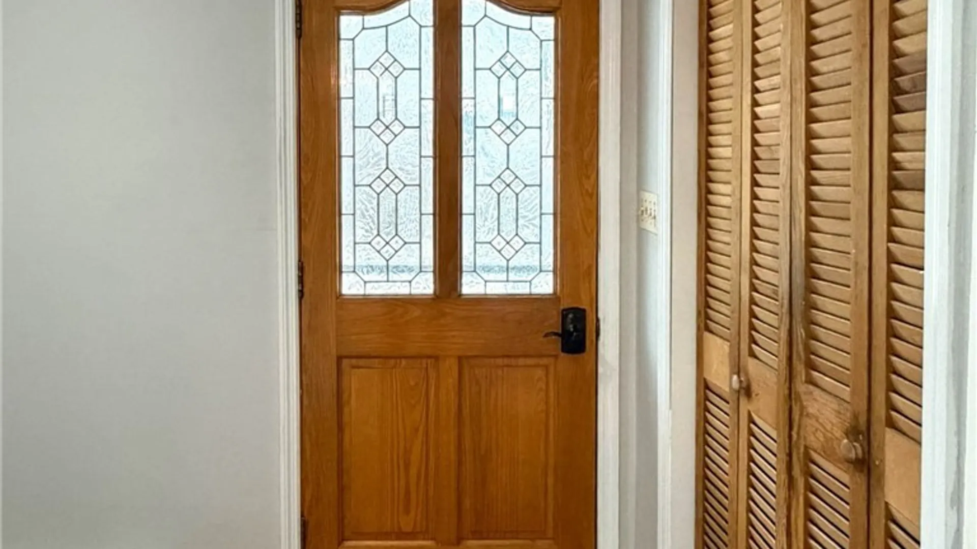 Property at 2812 Ogden Place, Utica, NY 13501 23