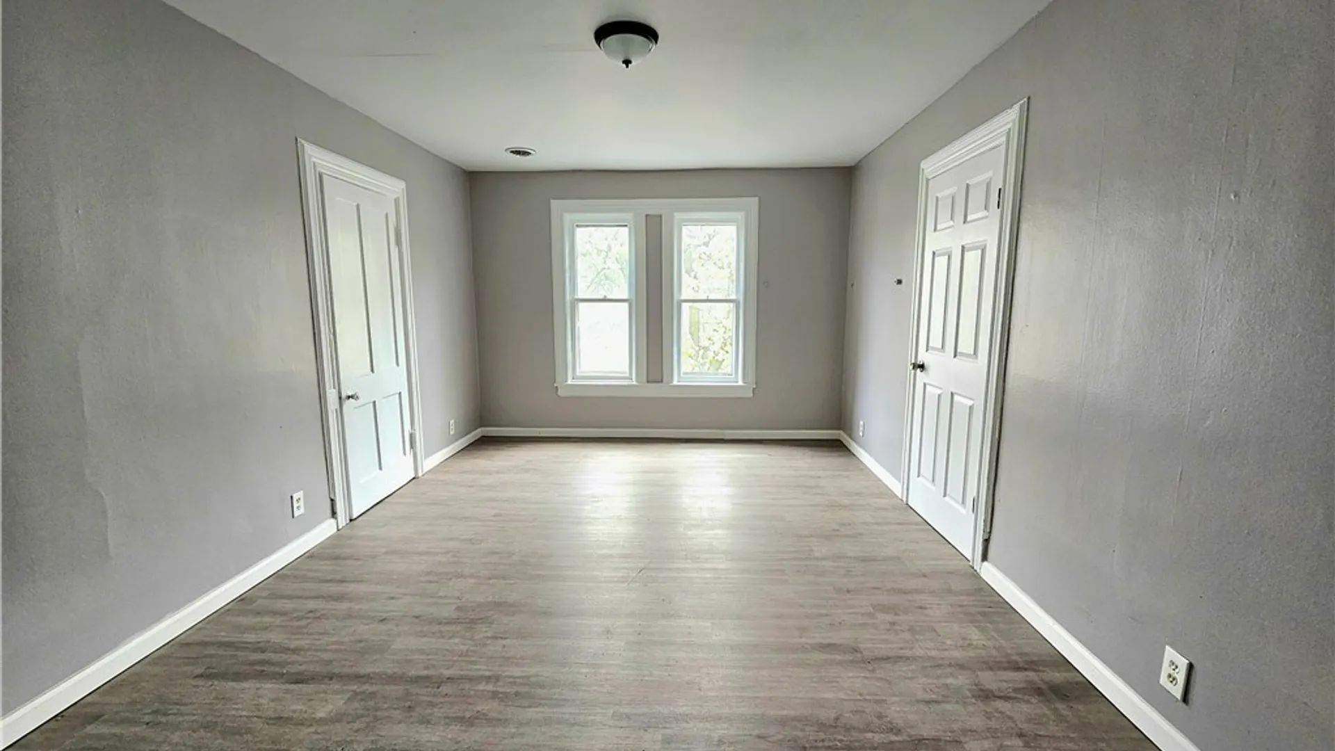 Property at 102 17th Street, Buffalo, NY 14213 2