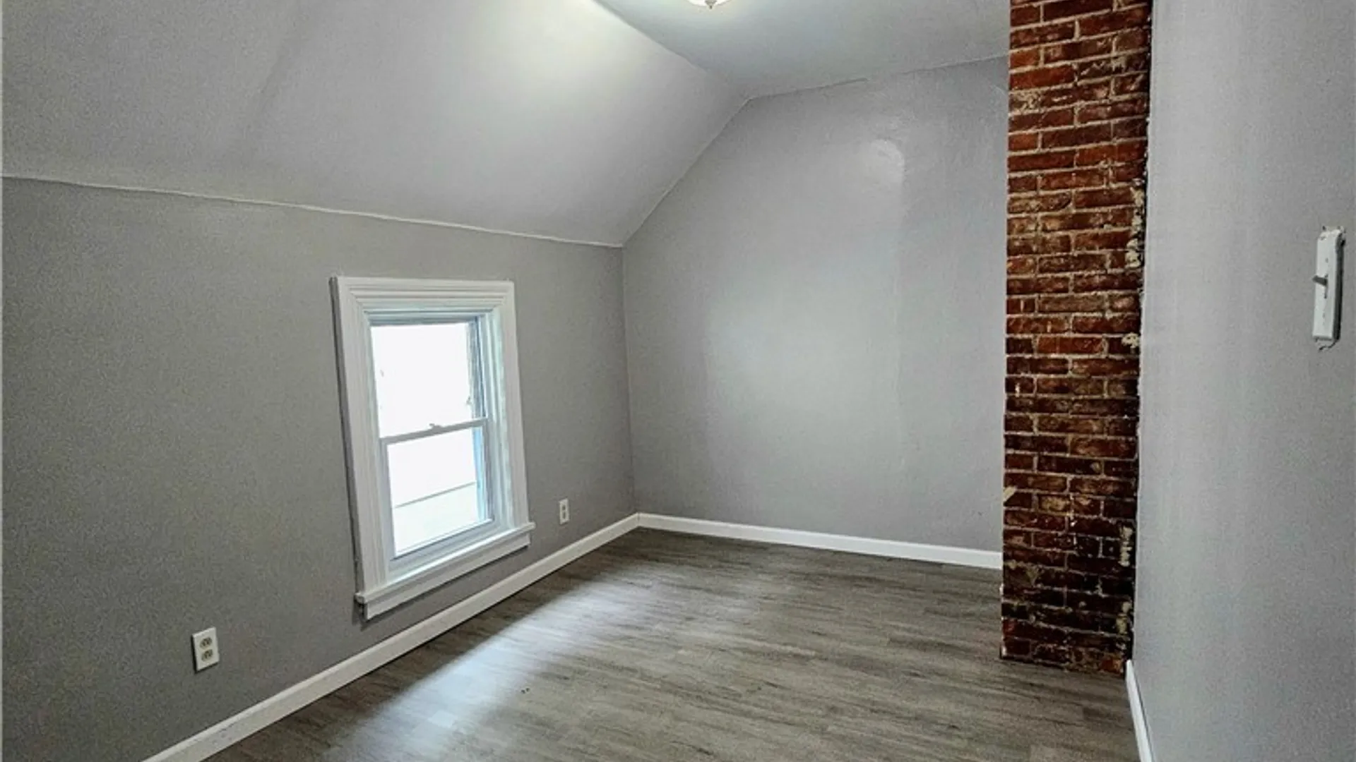 Property at 102 17th Street, Buffalo, NY 14213 5
