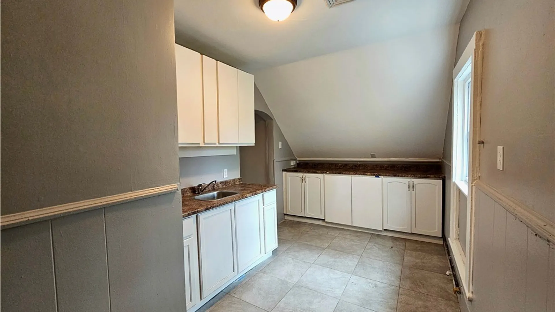 Property at 102 17th Street, Buffalo, NY 14213 9