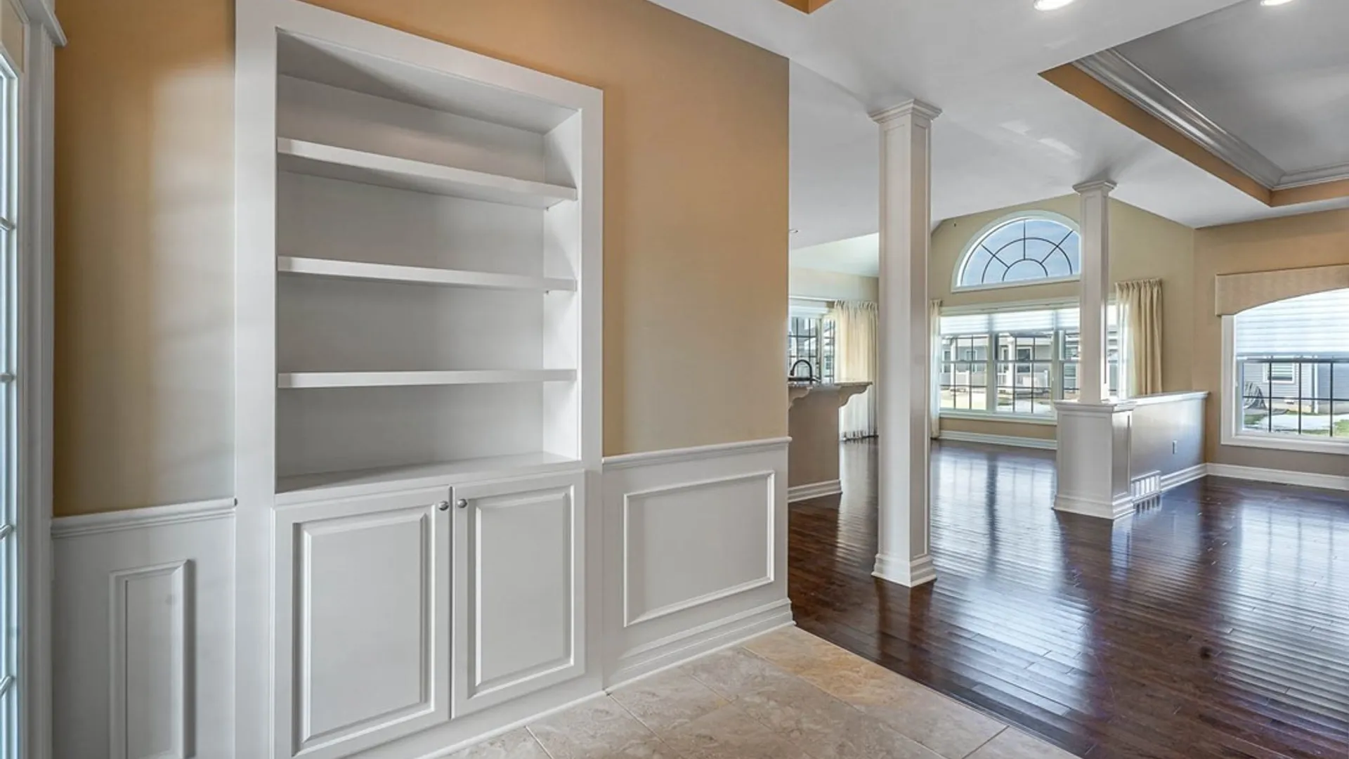 Property at 5690 Waterford Ln, Clarence, NY 14032 11