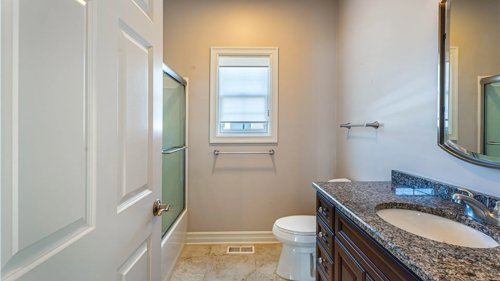 Property at 5690 Waterford Ln, Clarence, NY 14032 13