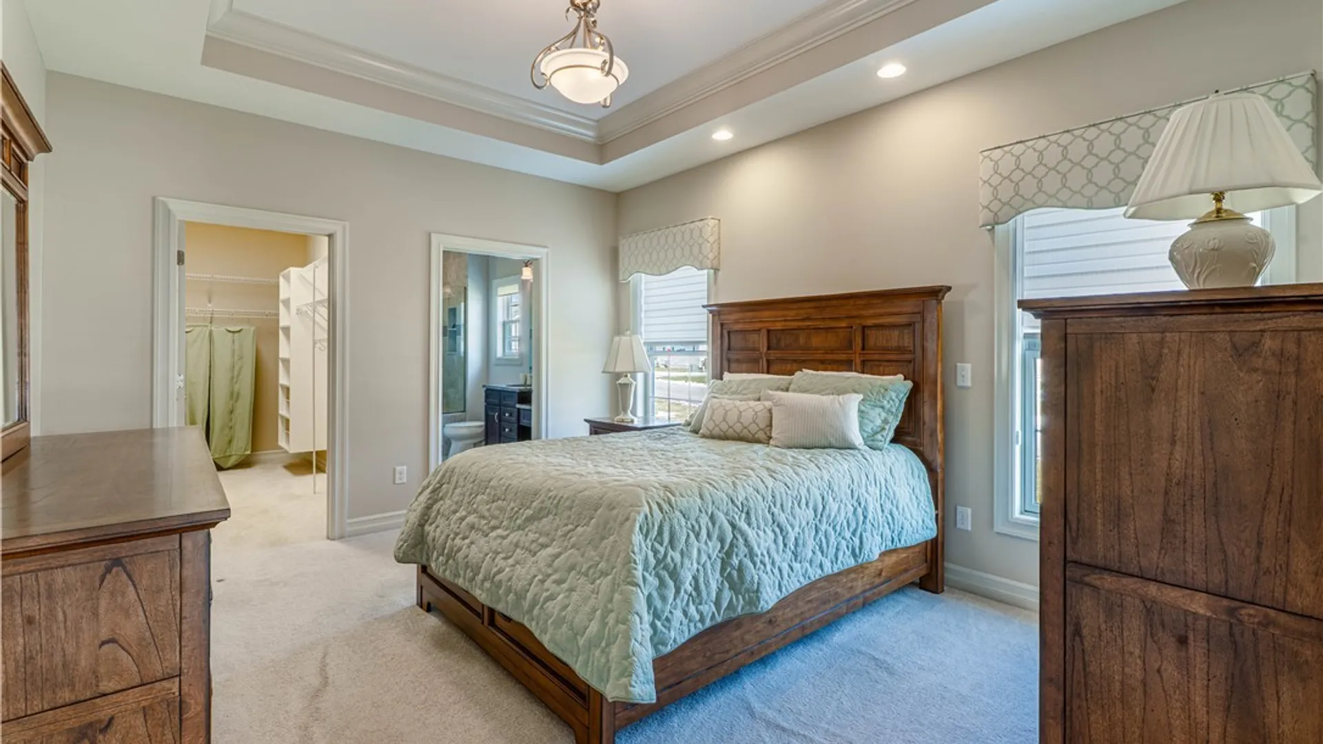 Property at 5690 Waterford Ln, Clarence, NY 14032 16