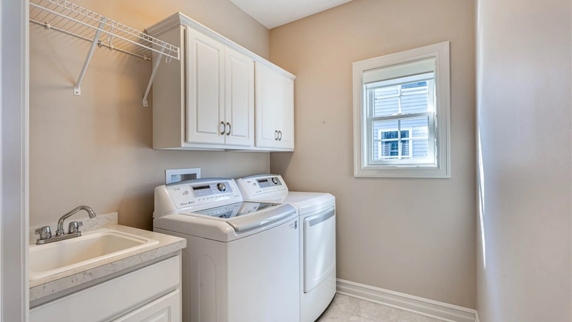 Property at 5690 Waterford Ln, Clarence, NY 14032 19