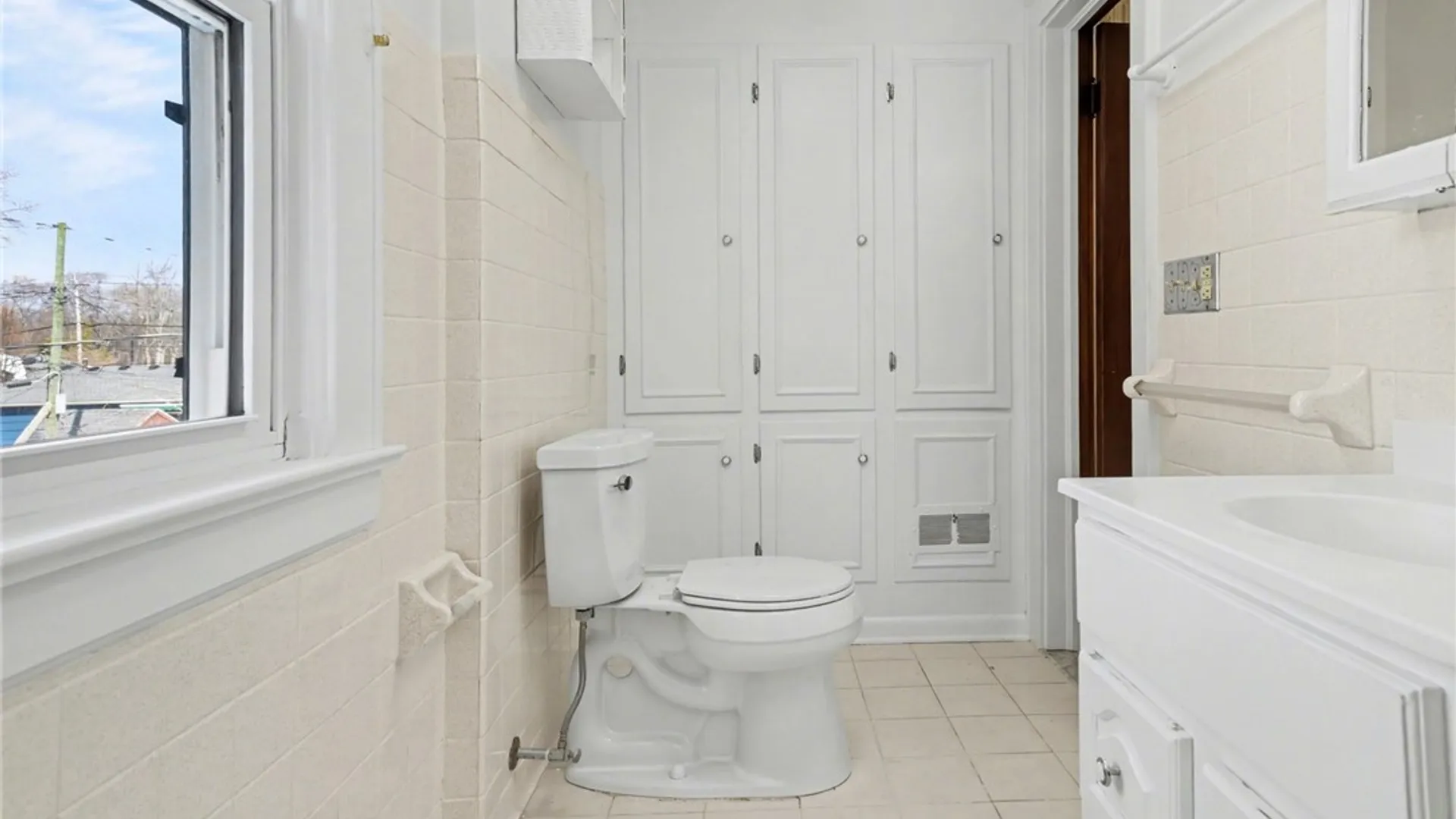 Property at 35 Hathaway Road, Irondequoit, NY 14617 13