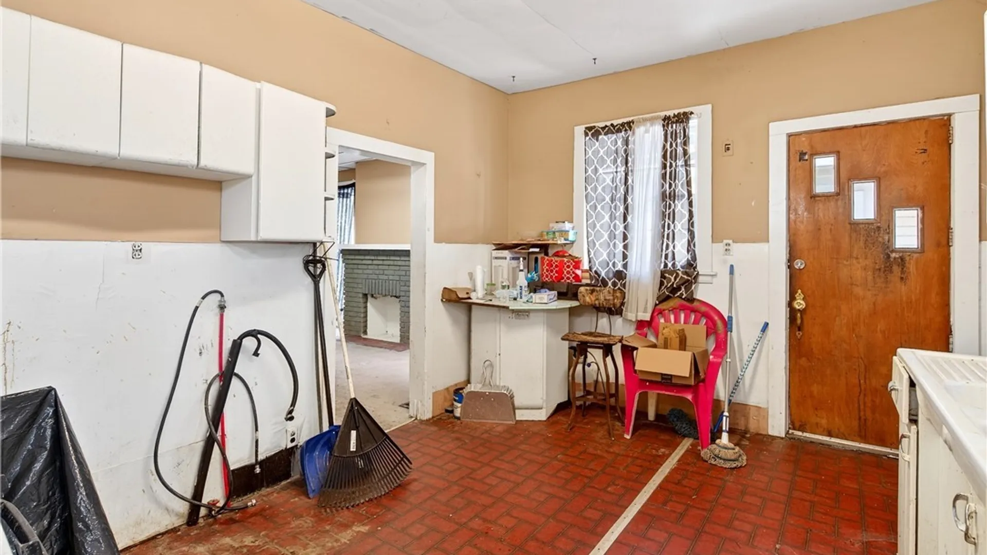 Property at 314 14th Street, Buffalo, NY 14213 10