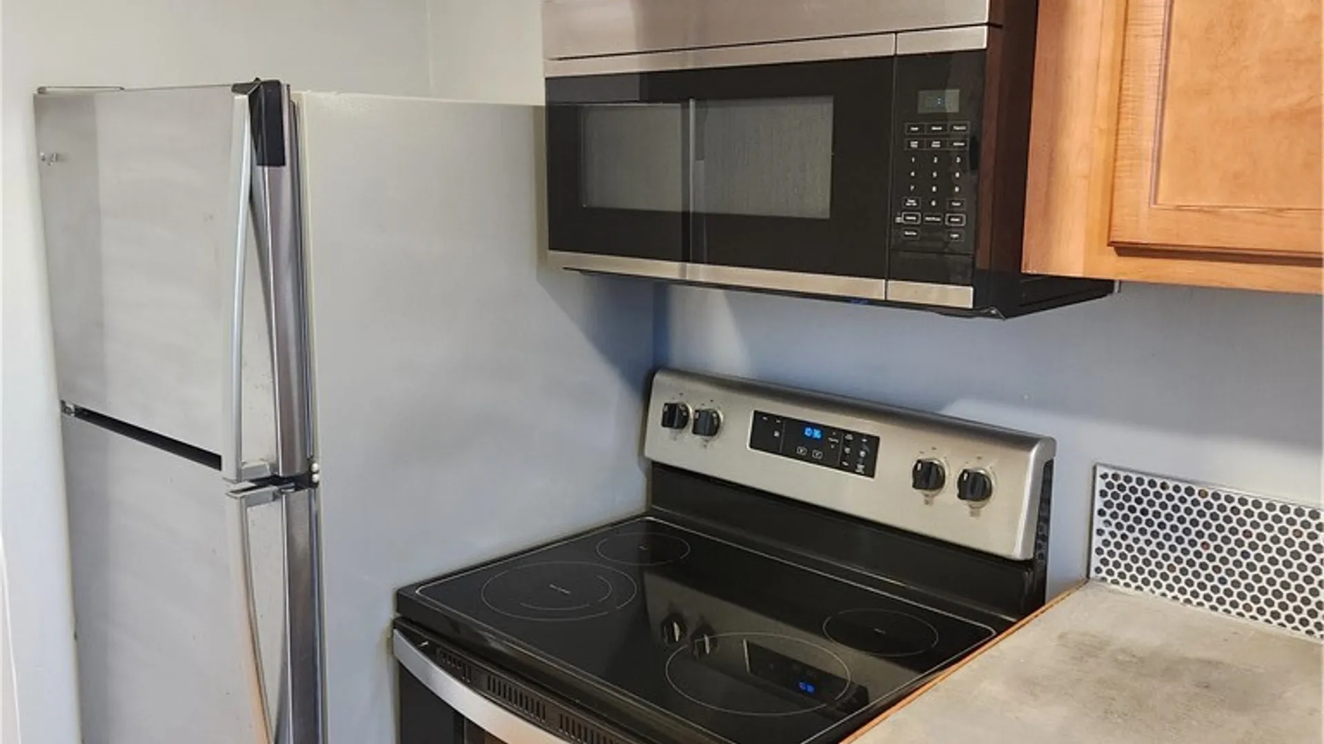 Property at 81 Mayer Avenue, Buffalo, NY 14207 4
