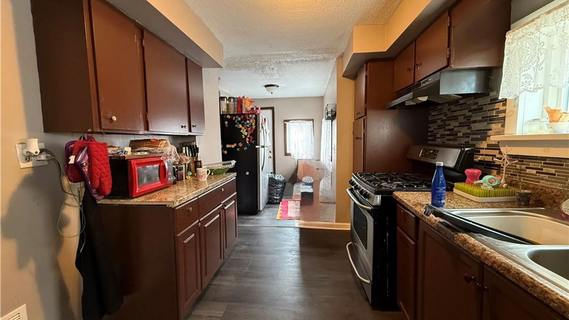 Property at 121 Riverside Avenue, Buffalo, NY 14207 4