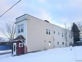 371 Riverside Avenue, Buffalo, NY 14207