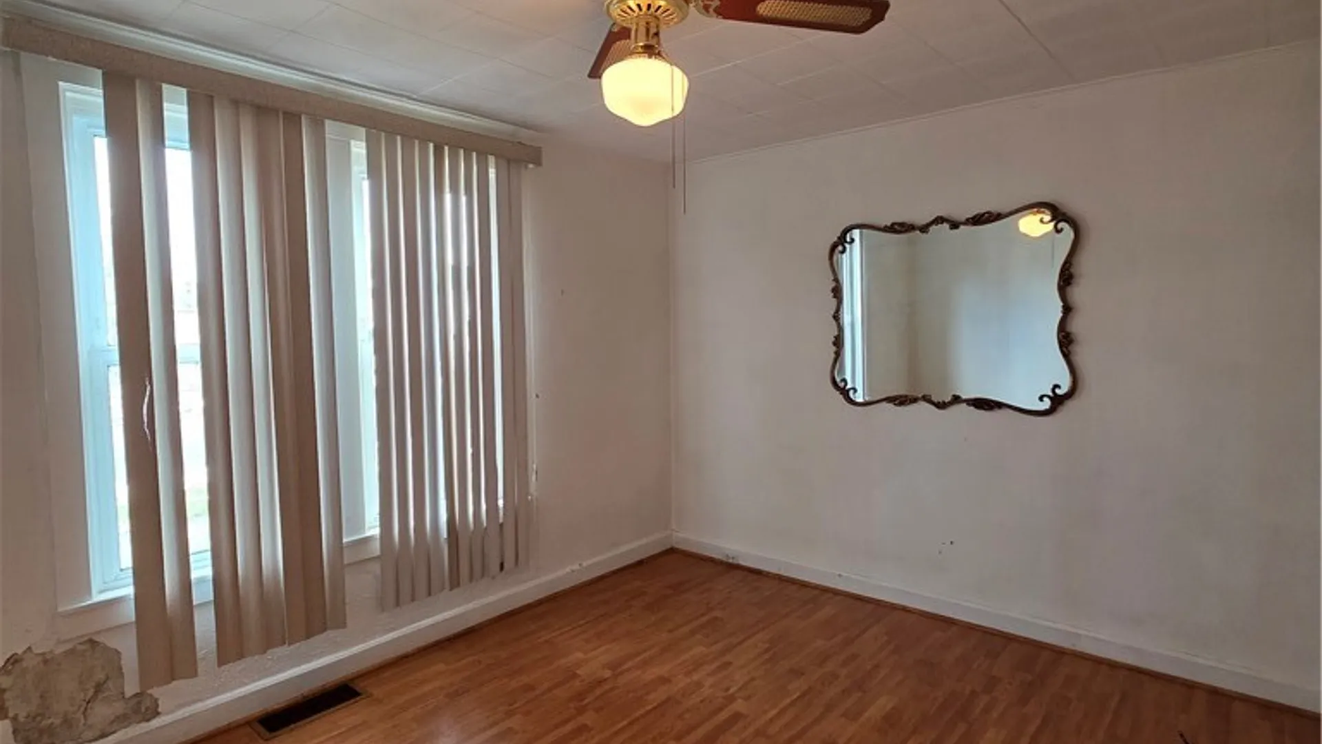 Property at 1124 Hammond Avenue, Utica, NY 13501 3