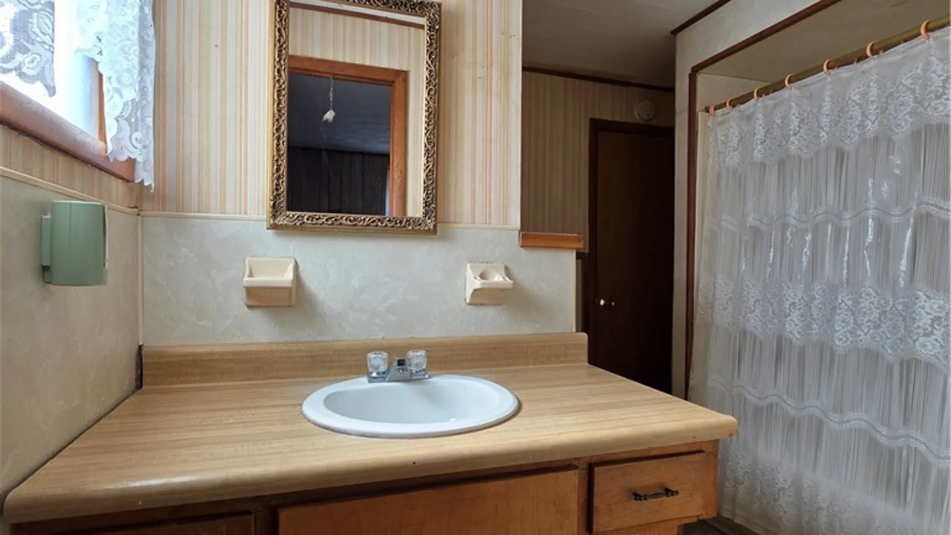 Property at 1124 Hammond Avenue, Utica, NY 13501 33