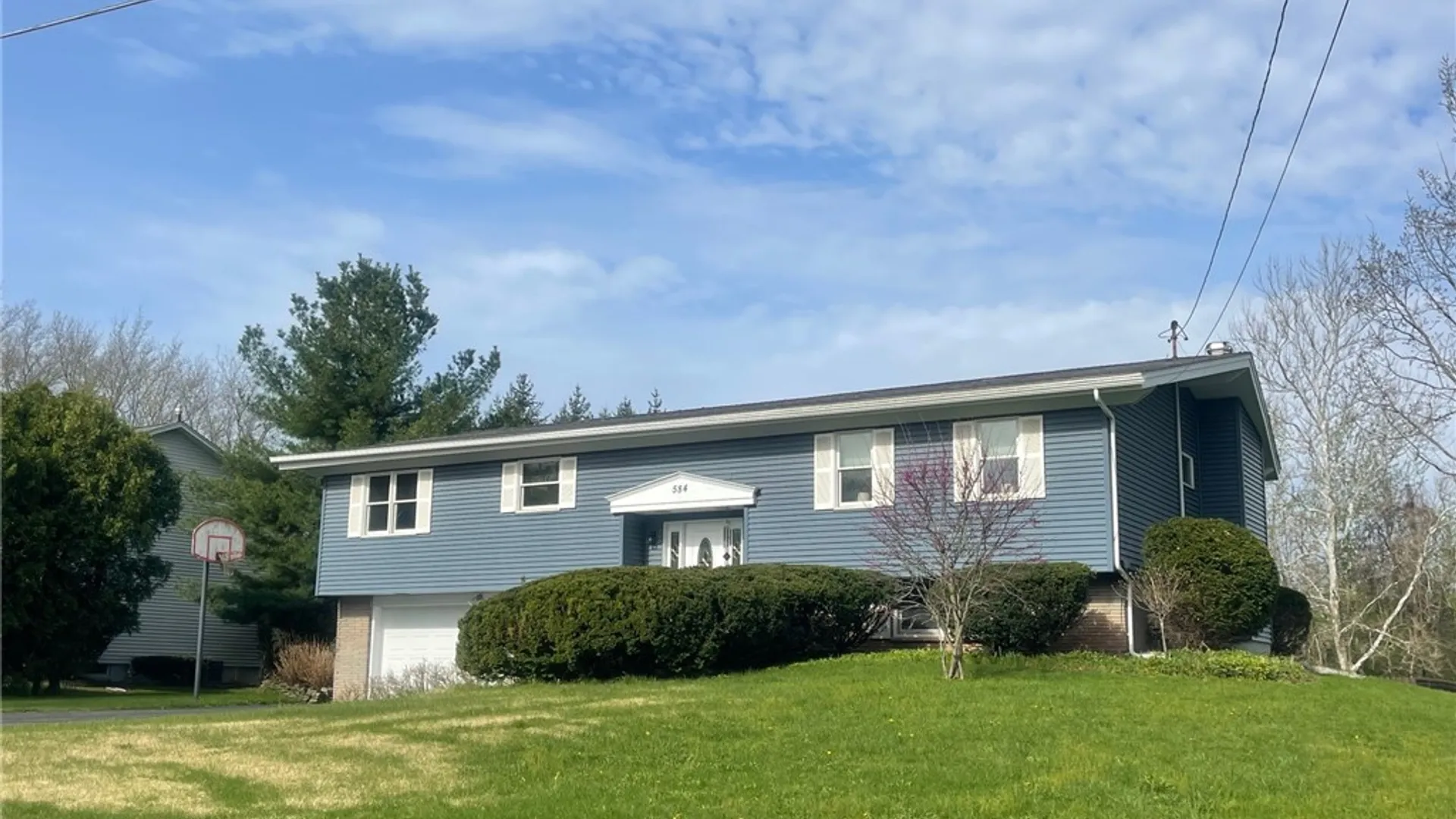 Property at 584 Stoneleigh Road, Oneida, NY 13421 2