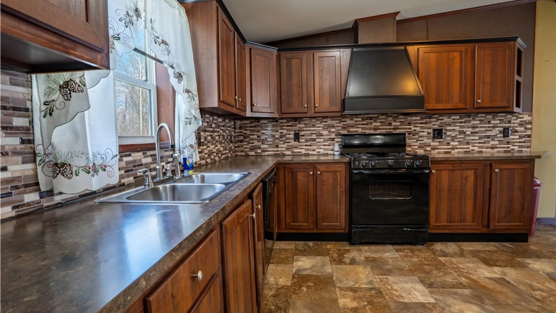 Property at 833 Cinko Drive, Frankfort, NY 13357 8