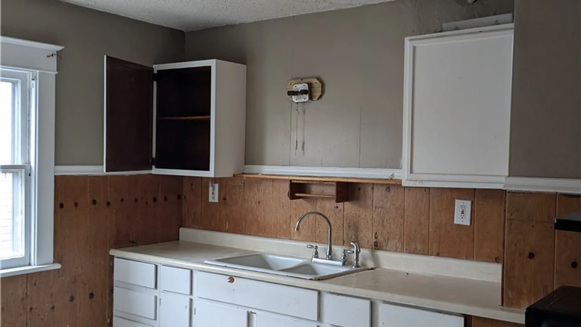 Property at 109 Shirley Avenue, Buffalo, NY 14215 5