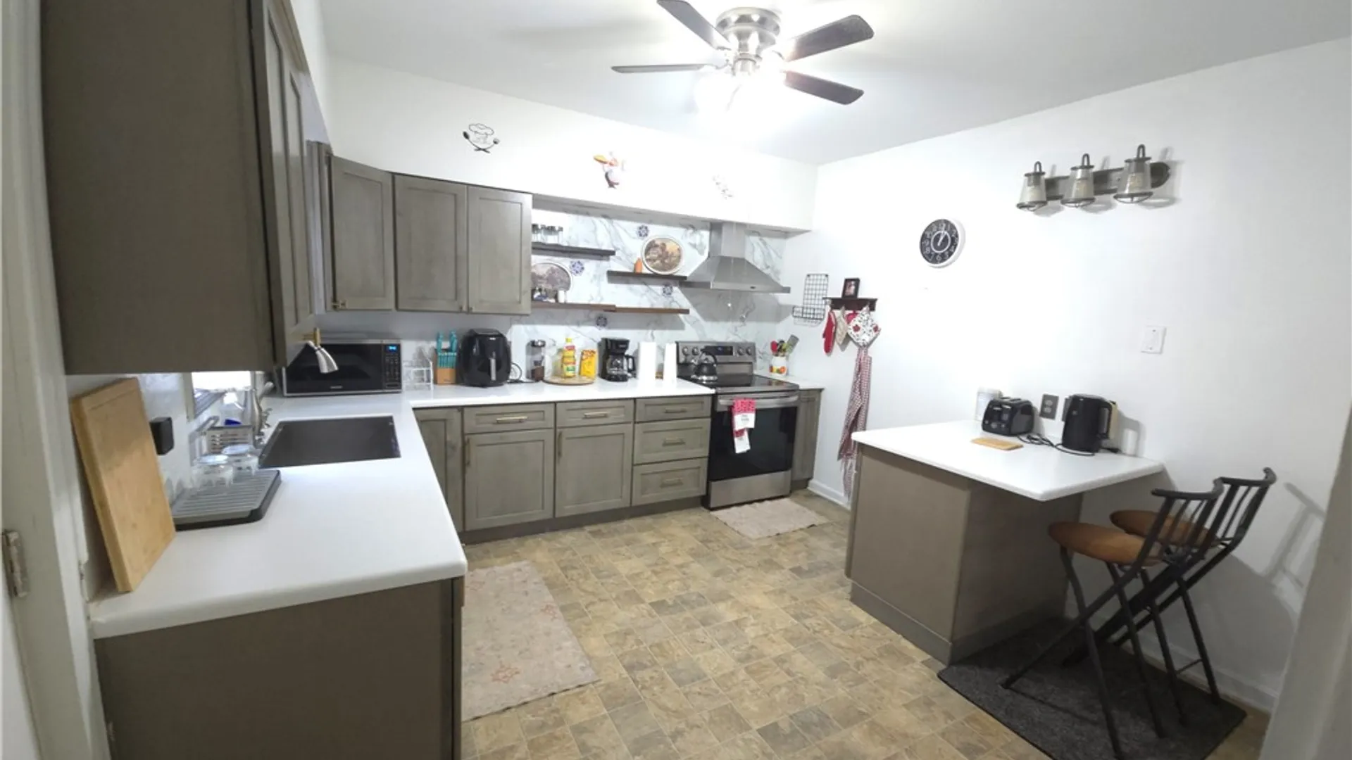 Property at 30 Flanders Street, Rochester, NY 14619 4