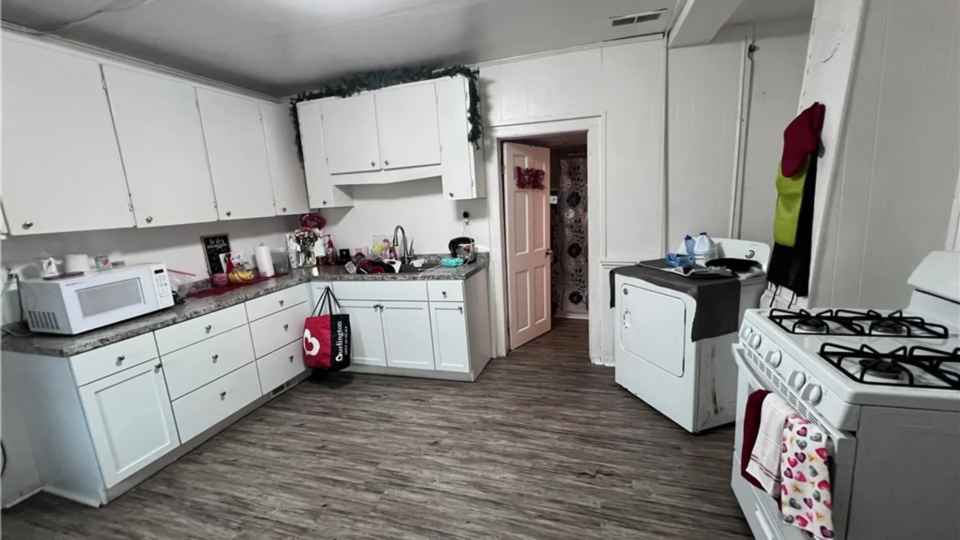 Property at 162 Oak Street, Binghamton, NY 13905 2