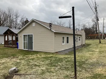 Property at 935 Vinecliff Street, Carlton, NY 14571