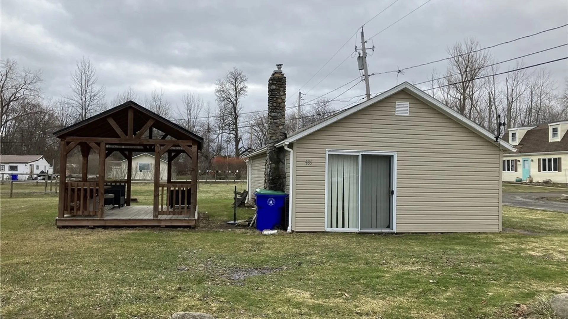 Property at 935 Vinecliff Street, Carlton, NY 14571 3