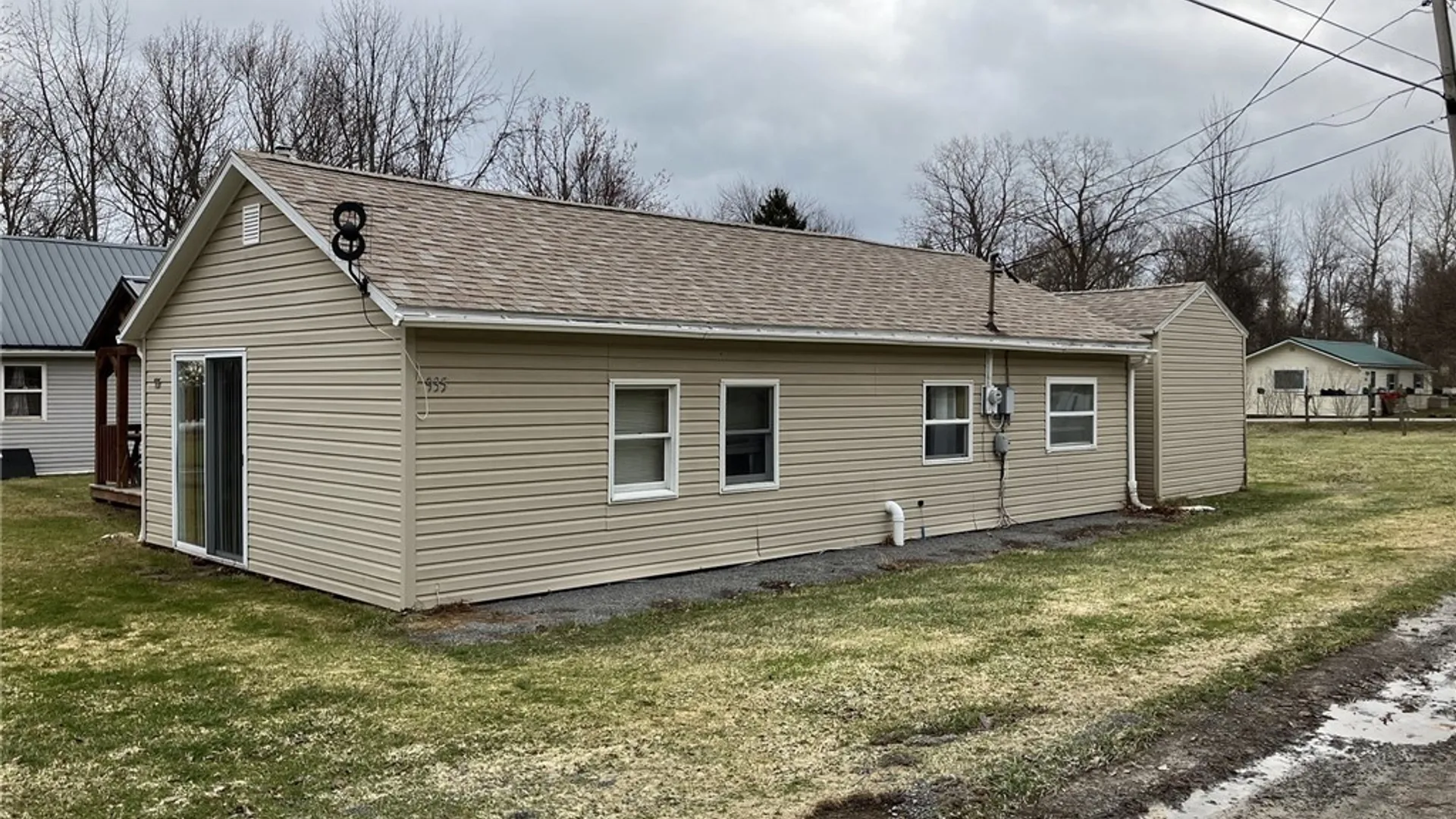 Property at 935 Vinecliff Street, Carlton, NY 14571 4