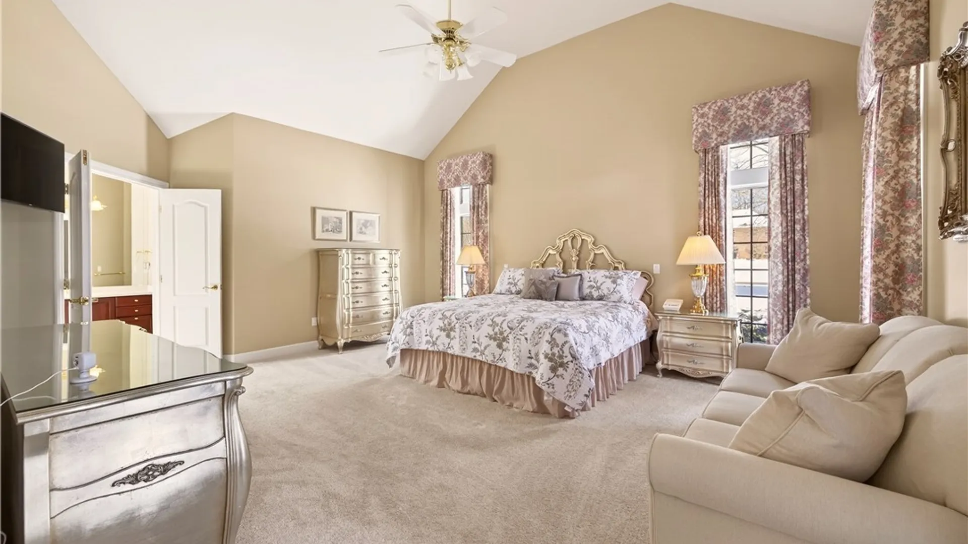 Property at 7 Beauclaire Lane, Perinton, NY 14450 11