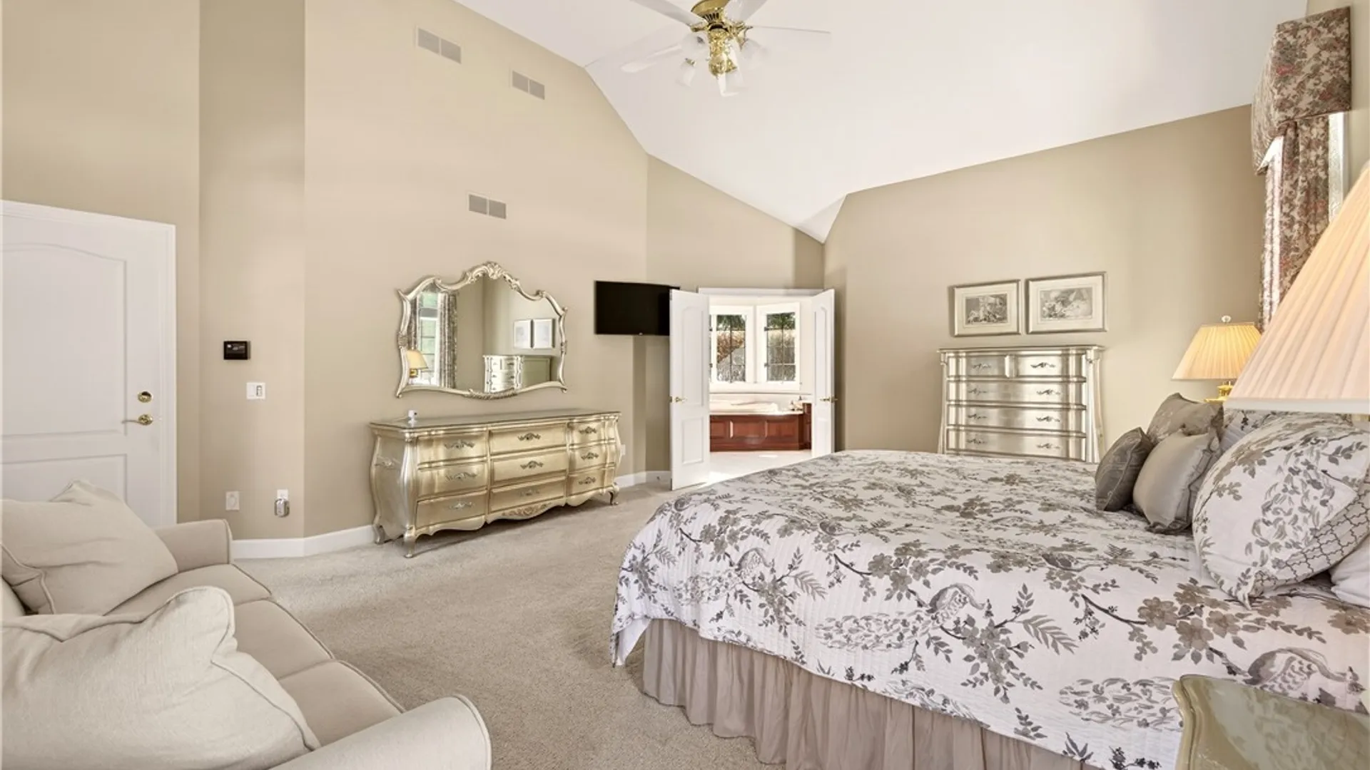 Property at 7 Beauclaire Lane, Perinton, NY 14450 12