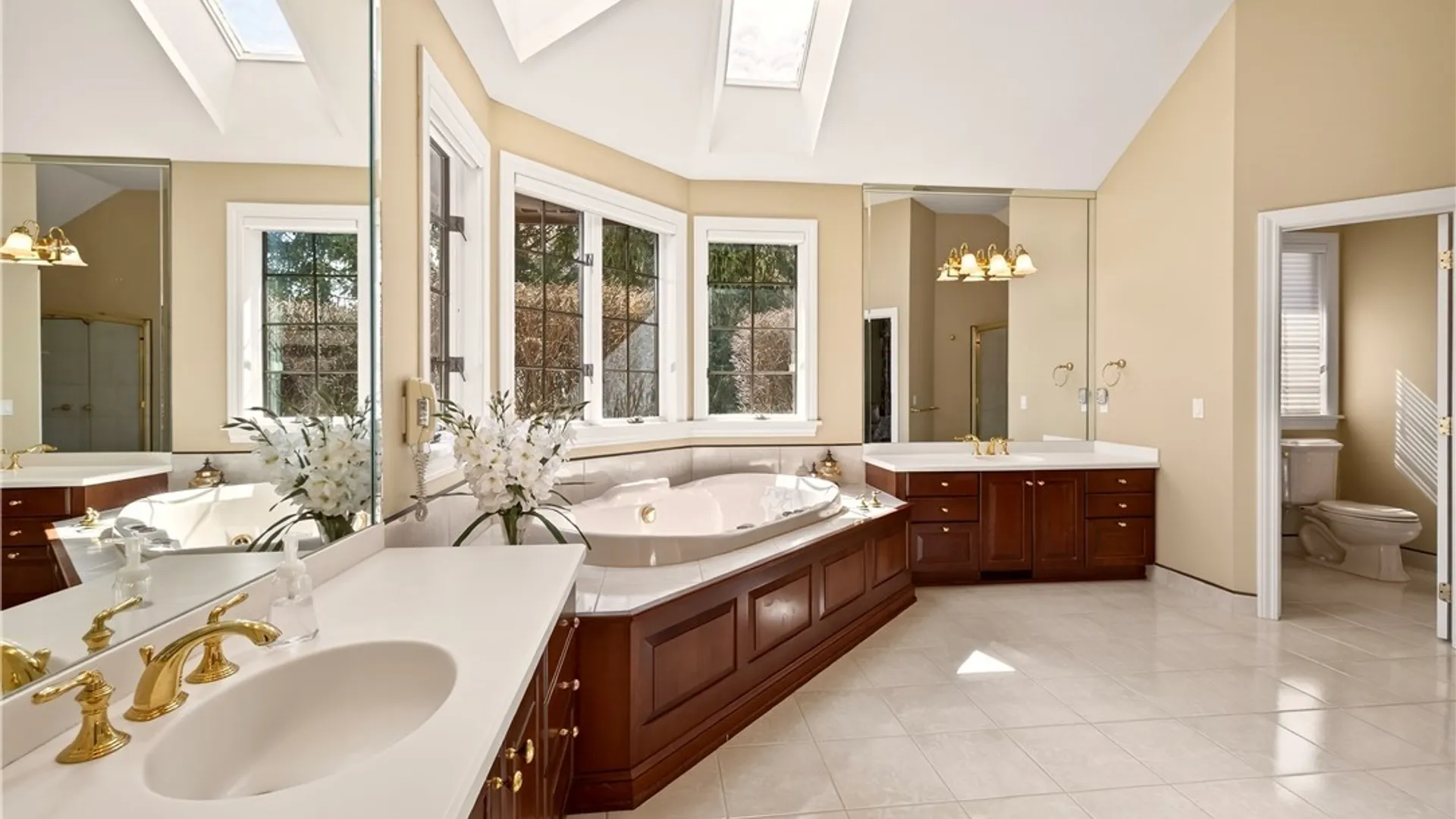 Property at 7 Beauclaire Lane, Perinton, NY 14450 14