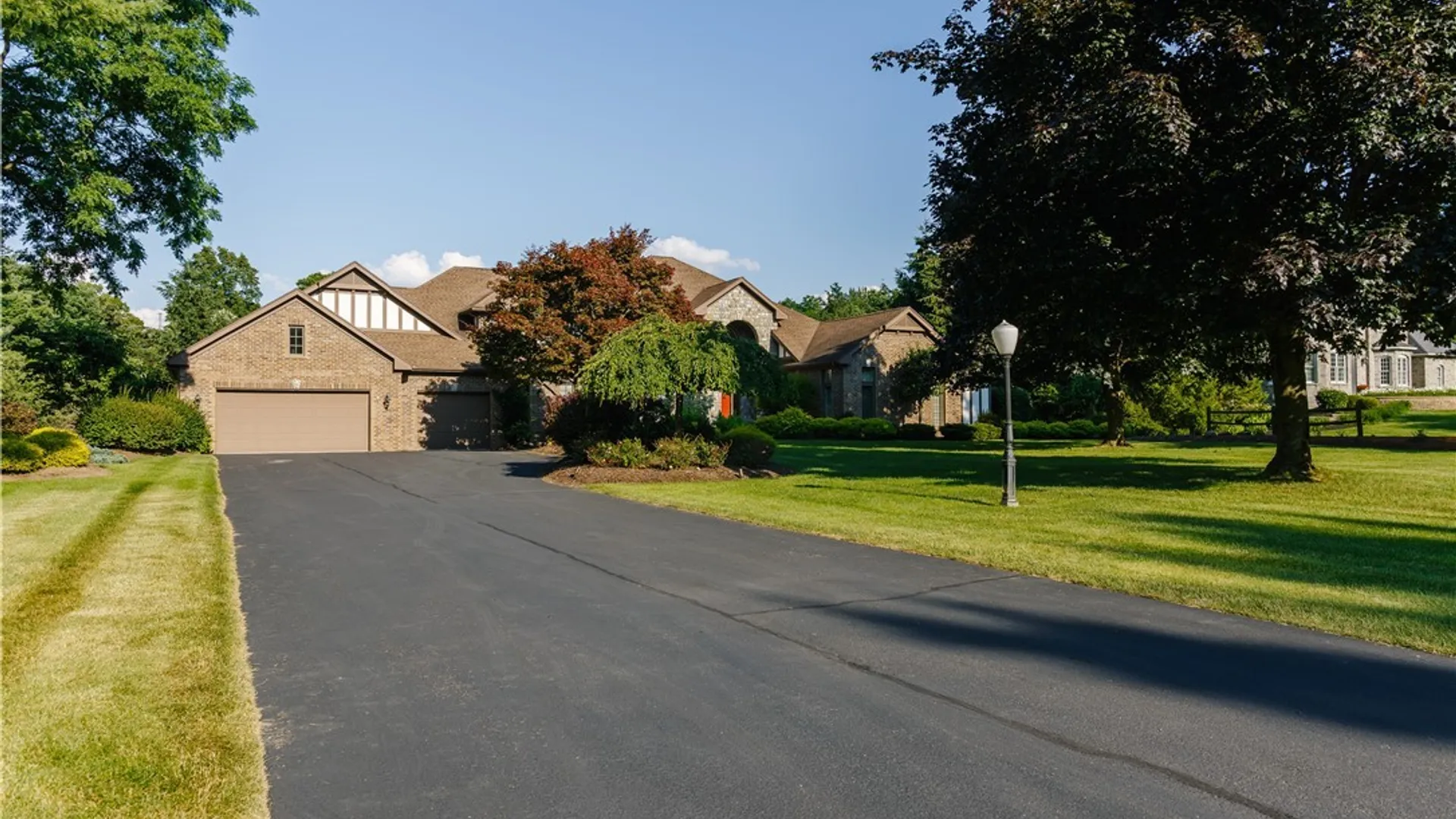 Property at 7 Beauclaire Lane, Perinton, NY 14450 2