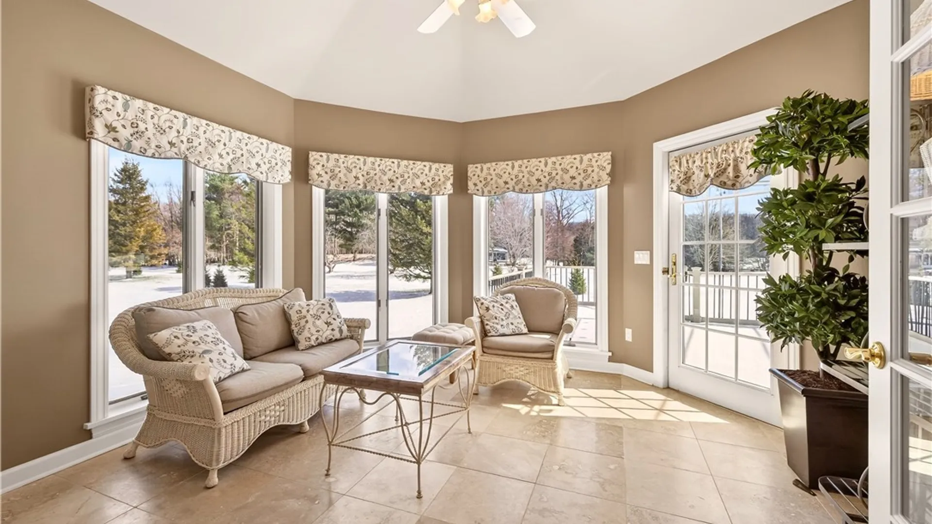 Property at 7 Beauclaire Lane, Perinton, NY 14450 22