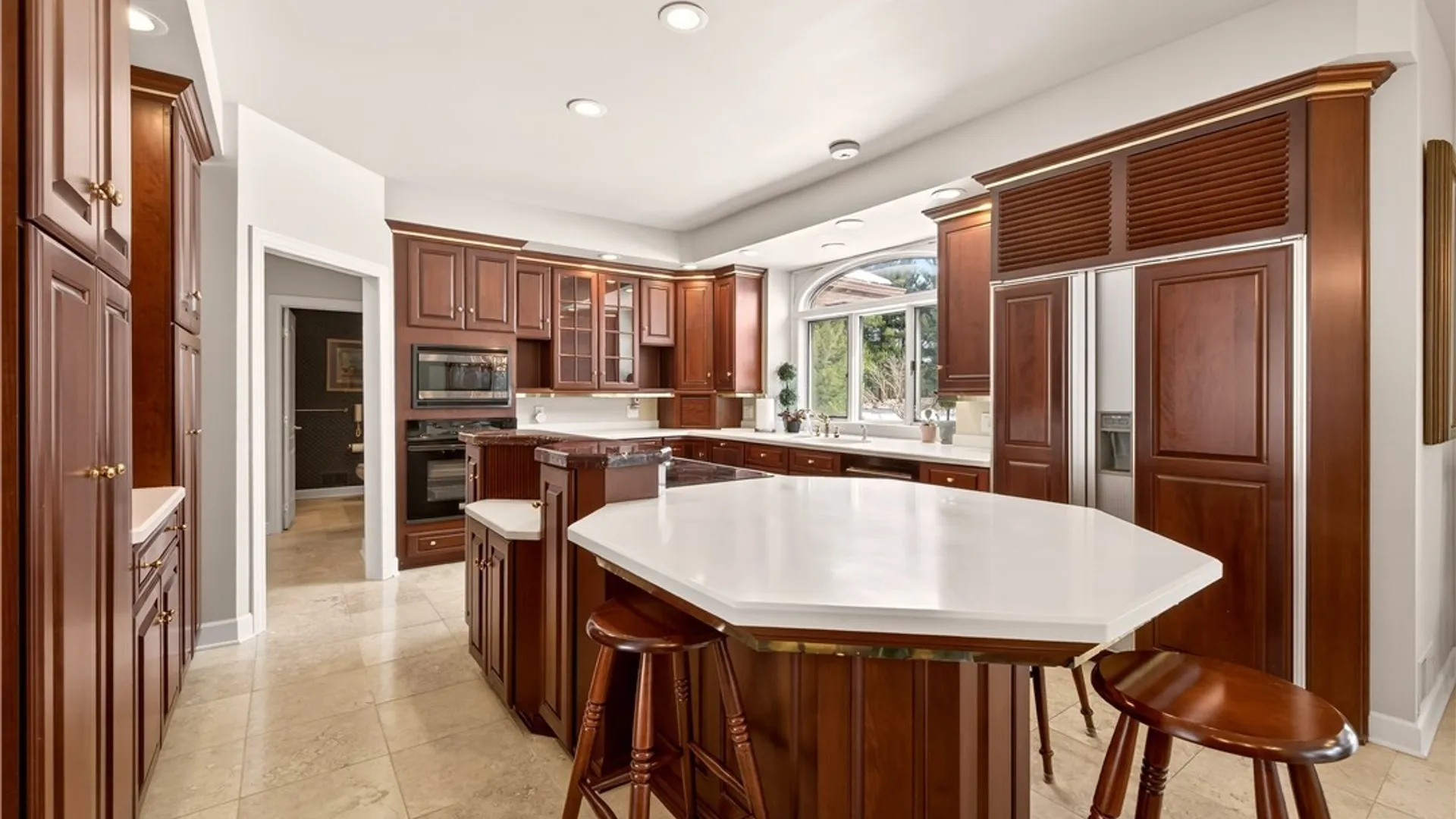 Property at 7 Beauclaire Lane, Perinton, NY 14450 23