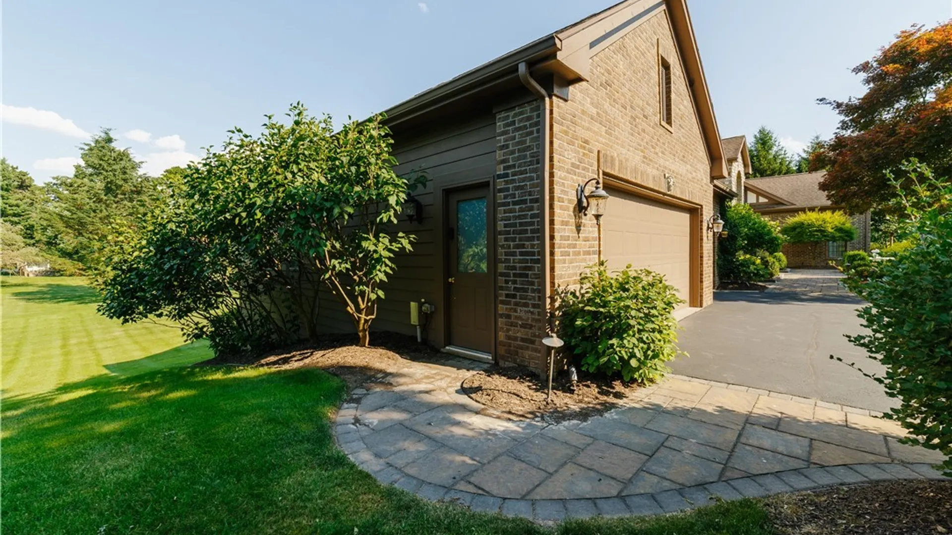 Property at 7 Beauclaire Lane, Perinton, NY 14450 3