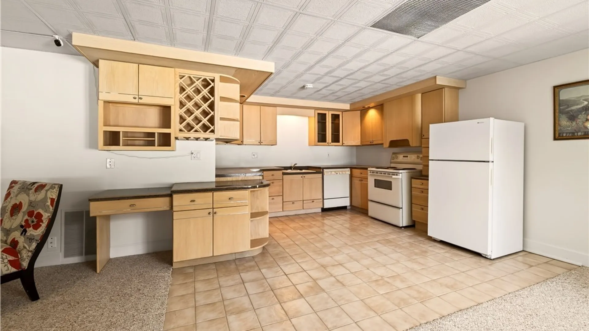 Property at 7 Beauclaire Lane, Perinton, NY 14450 40