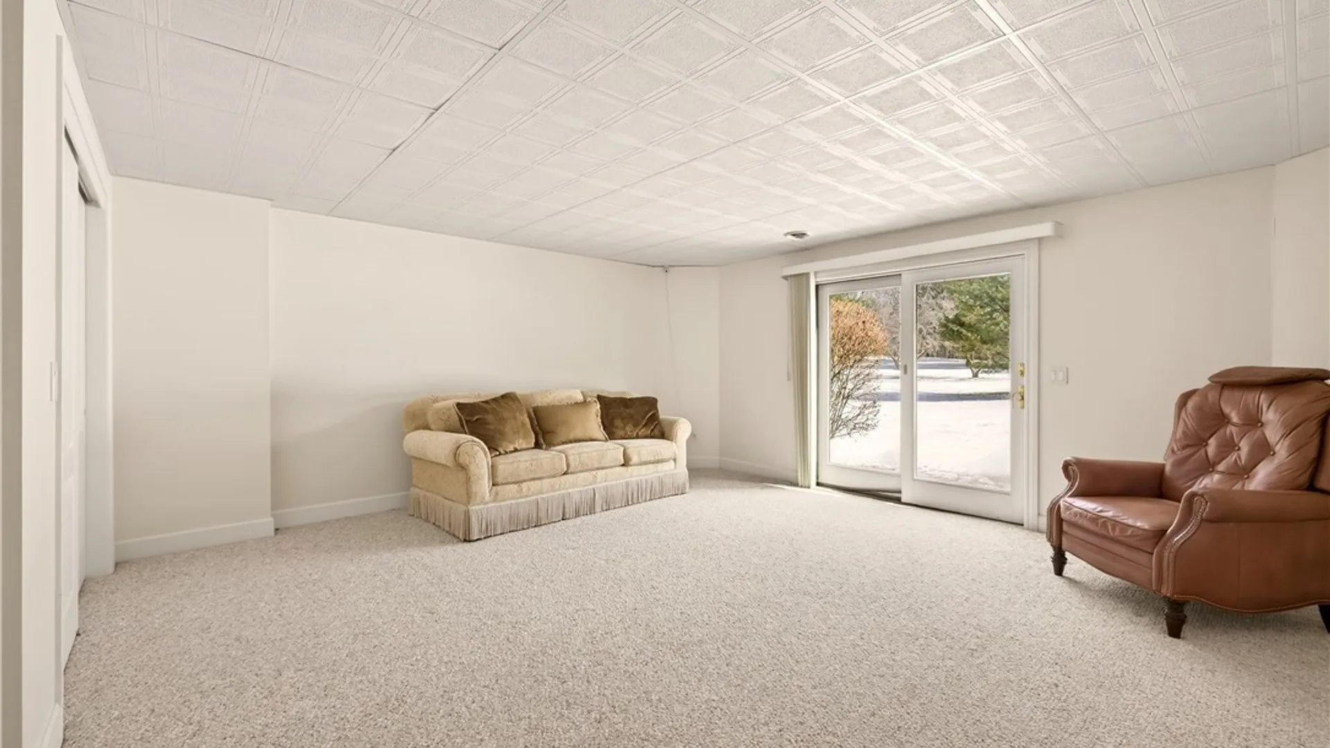 Property at 7 Beauclaire Lane, Perinton, NY 14450 41