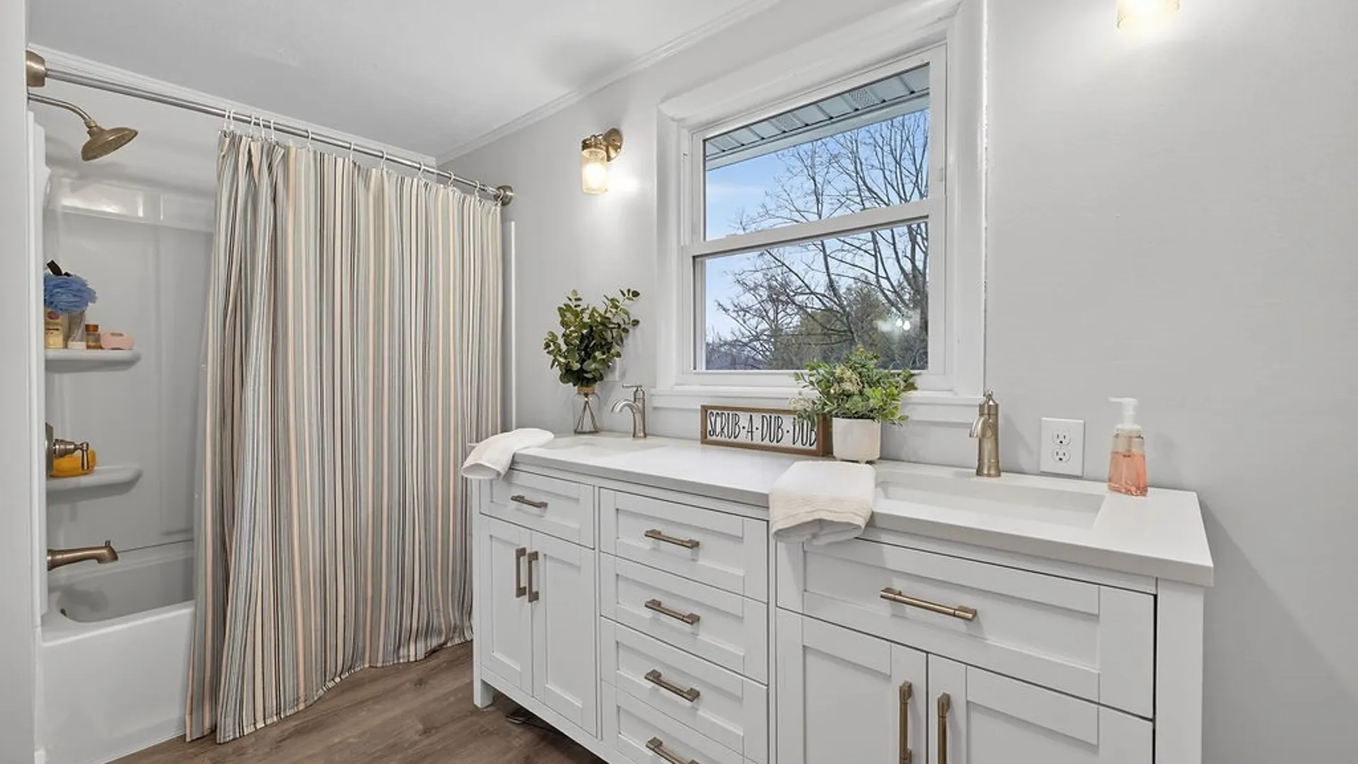 Property at 2541 Lyons Road, Camillus, NY 13031 27