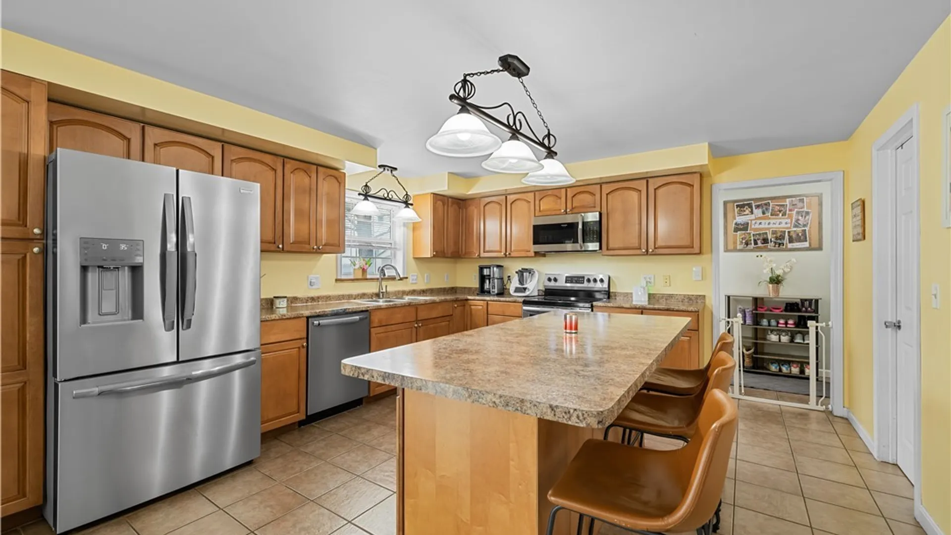 Property at 1 Gerry Avenue, New Hartford, NY 13413 4