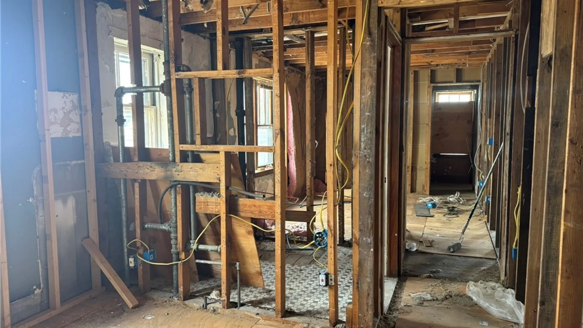 Property at 809 Ashland Avenue, Niagara Falls, NY 14301 4