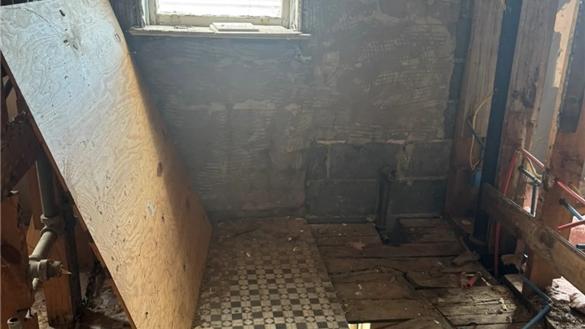 Property at 809 Ashland Avenue, Niagara Falls, NY 14301 5