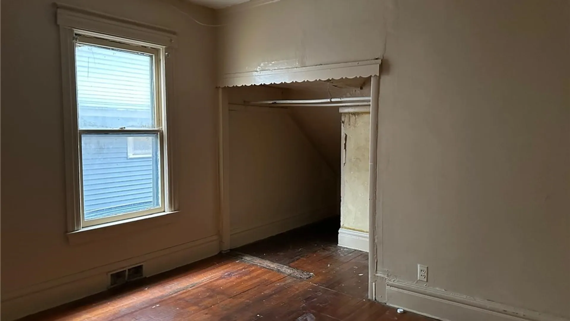 Property at 65-67 Lake View Park, Rochester, NY 14613 3