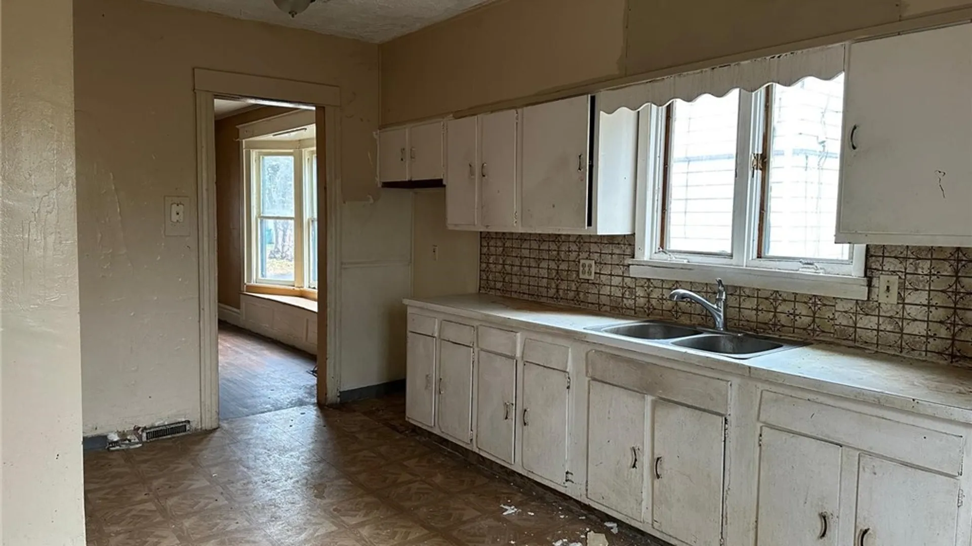 Property at 65-67 Lake View Park, Rochester, NY 14613 5