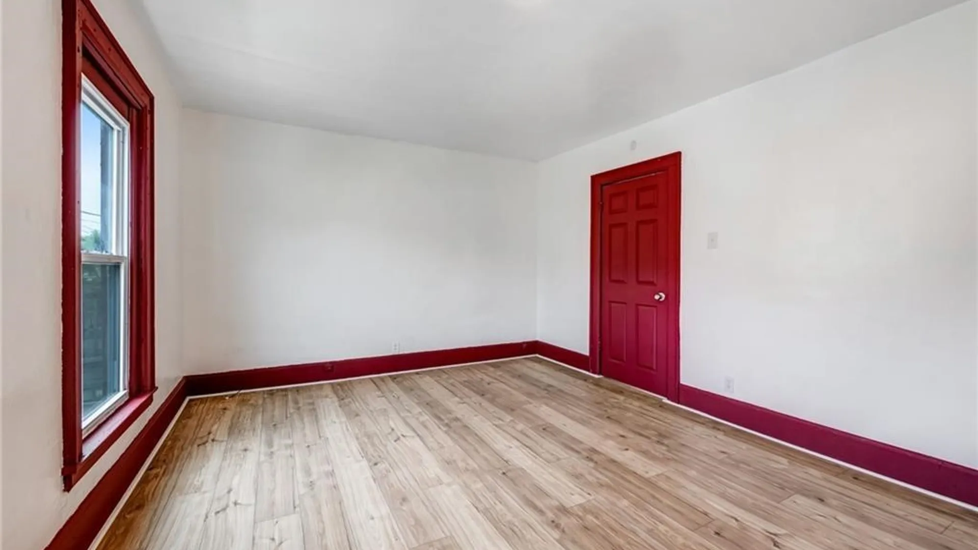 Property at 219 Courtland Avenue, Buffalo, NY 14215 12